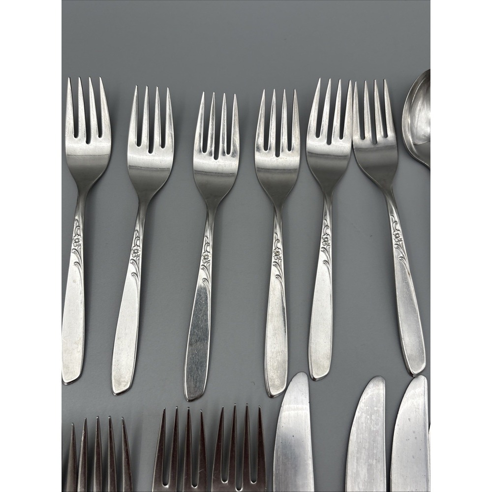 Vintage Oneida Spice Pattern 21 Pc Flatware Floral Fork Spoon Butter‎ Knife - Picture 11 of 14